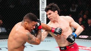 ‘버클리 vs 맬럿’ 캐나다서 UFC 톱10 맞대결…블랜치필드도 출격