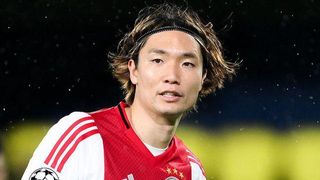월드컵에서 일본 주장이었는데, 충격적인 근황...아약스 방출 대상 언급→"이타쿠라 새 팀 구해야" 보도 이어져