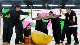 [Traditional N] ‘Heungbo, Opening the Gourd’ Turns a Pansori Epic Into an Electric Stage Concert
