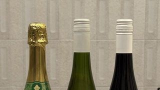 “요가·야근중 홀짝”…MZ, 와인도 논알코올 '0.0' 찾는다[이 집! 지금, 이 맛]